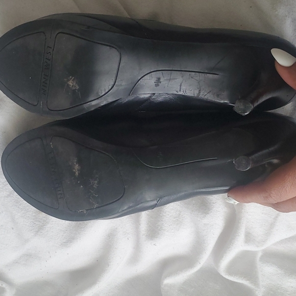 NINE WEST BOOTIES - Picture 6 of 9